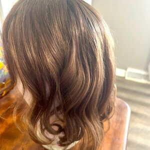 Lauren Ashtyn light volume topper